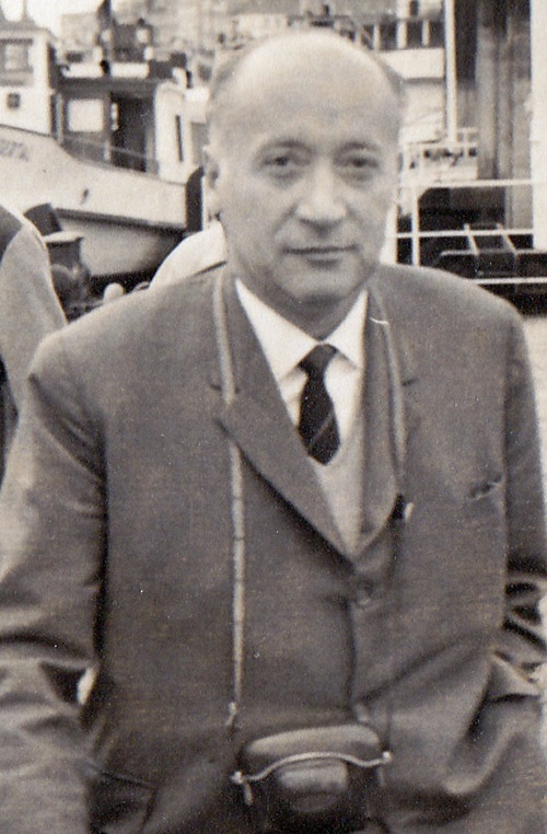 Ιδομενεύς Παπαδάκης (1918-2008)